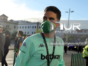 Marc Bartra of Real Betis Balompie arrives to the Stadium prior  the La Liga Santander match between Real Betis and Atletico de Madrid at Es...