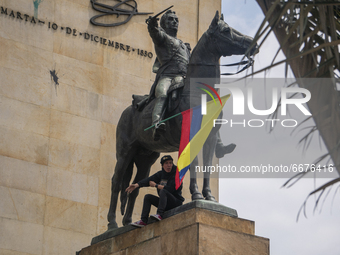 People at the Monument of the Heroes in Bogotá. In the celebration of Labor Day and the fourth day of the national strike, rejecting the pro...