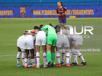 PSG team during the match between FC Barcelona and PSG, corresponding to the second match of the semifinals of the Womens UEFA Champiions Le...