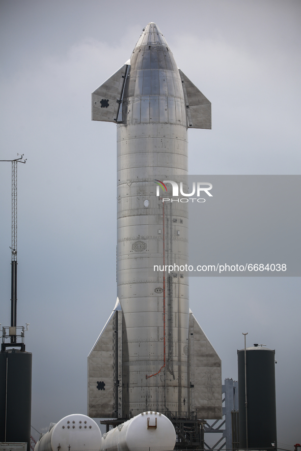 SpaceX Starship SN15 with its fins untied and open on May 4th, 2021, in Boca Chica, Texas, after a scrubbed launch attempt.  