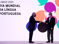 Angolan writer Pepetela (R ) receives the Literature Prize dstangola / Camoes from Portuguese Prime Minister Antonio Costa (L) during a cere...