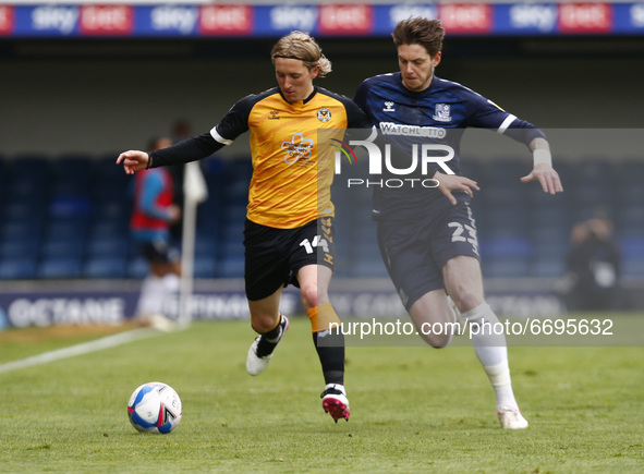 Newport County's Aaron Lewis holds of Greg Halford of Southend United  during Sky Bet League Two between Southend United and Newport Countya...