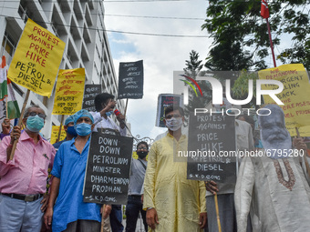 Political unit of State Congress association of South Kolkata organized a protest demonstration in front of Indian oil Corporation head offi...