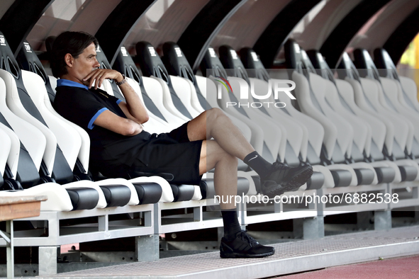 Simone Inzaghi head coach of FC Internazionale looks on during the Pre-Season Friendly match between Lugano and FC Internazionale at Cornare...