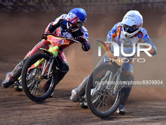  Danno Verge of Eastbourne Seagulls races inside Ben Woodhull (Captain) of Belle Vue Cool Running Colts during the National Development Leag...