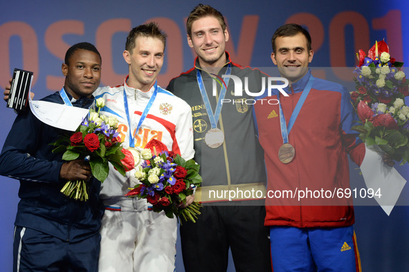 (150715) -- MOSCOW, July 15, 2015 () -- Silver medalist Daryl Homer of the United States, gold medalist Alexey Yakimenko of Russia, bronze m...