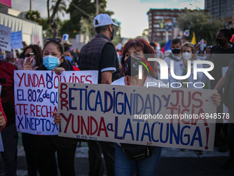 Several citizens on August 10, 2021 in Quito, Ecuador, are protesting for and against the current mayor Jorge Yunda. The good master is in v...