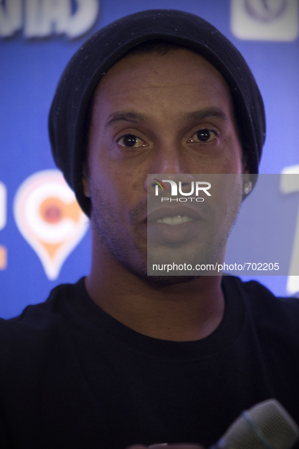 MEXICO CITY, July 23, 2015 () -- Brazilian soccer player Ronaldinho takes part in a press conference to present the 