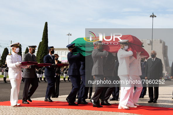 The arrives of the coffin of the former president Jorge Sampaio at the funeral ceremony, on September 12, 2021 in Belem, Lisbon, Portugal.
J...