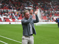 Former Sunderland Captain Grant Leadbitter applauds the crowd before kick off  during the Sky Bet League 1 match between Sunderland and Bolt...