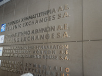 With 16.54% fall at closure of the Athens Stock Exchange the first session after five weeks of closure ended on Monday, August 3, 2015 in at...