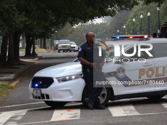 U.S. Capitol Police investigate a suspicious vehicle outside of the Supreme Court in Washington, D.C. on October 5, 2021 (