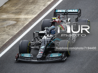 77 BOTTAS Valtteri (fin), Mercedes AMG F1 GP W12 E Performance, action during the Formula 1 Rolex Turkish Grand Prix 2021, 16th round of the...