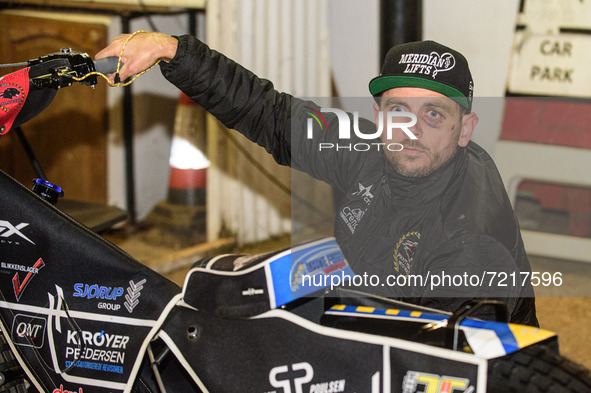
Peterborough Crendon Panthers  injured rider Hans Andersen lends a hand to his team mates during the SGB Premiership Grand Final 2nd leg be...
