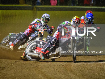 
Richie Worrall  (Yellow) leads Dan Bewley  (White) Craig Cook (Blue) and Michael Palm Toft  (Red) during the SGB Premiership Grand Final 2n...