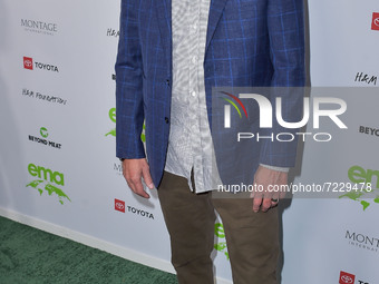 Actor Peter Horton arrives at the Environmental Media Association (EMA) Awards Gala 2021 held at GEARBOX LA on October 16, 2021 in Van Nuys,...