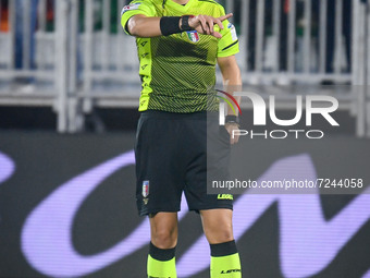 The referee of the match Luca Massimi during the Italian football Serie A match Venezia FC vs ACF Fiorentina on October 18, 2021 at the Pier...