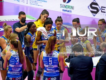 Daniele Santarelli (Coach Conegliano) with team during time-out during the Volleyball Italian Serie A1 Women match Imoco Volley Conegliano v...