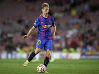 Frenkie de Jong of Barcelona does passed during the UEFA Champions League group E match between FC Barcelona and Dinamo Kiev at Camp Nou on...