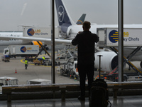 A passenger takes a photo of a Lufthansa aircraft at Frankfurt Airport.
On Monday, October 18, 2021, in Frankfurt Airport, near Kelsterbach,...