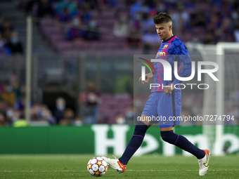 Gerard Pique of Barcelona in action during the UEFA Champions League group E match between FC Barcelona and Dinamo Kiev at Camp Nou on Octob...
