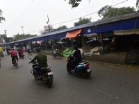 Closed vegetable market can be seen in a partial containment zone amid coronavirus emergency in Kolkata, India, 28 October, 2021.  (