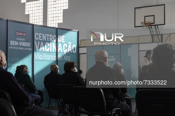 A large group of people waiting to take the third dose against Covid-19, on November 4, 2021, in Lisbon, Portugal.
The third dose of the vac...
