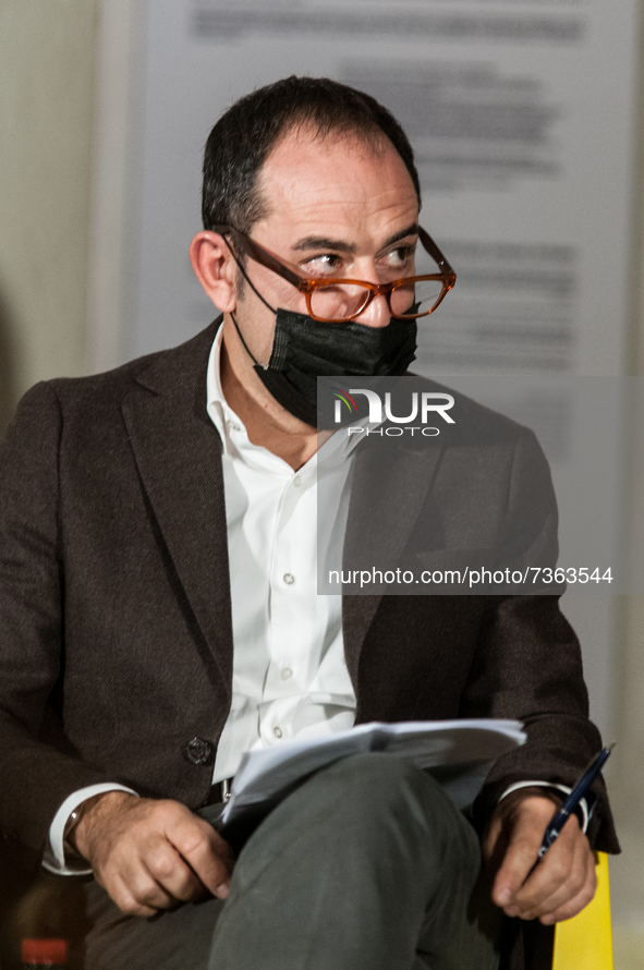 Francesco Leone during the presentation of the exhibition 