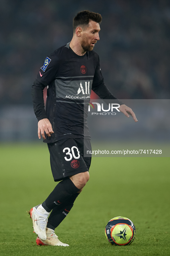Leo Messi of PSG in action during the Ligue 1 Uber Eats match between Paris Saint Germain and FC Nantes at Parc des Princes on November 20,...