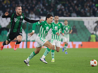 Hector Bellerin of Real Betis in action during the UEFA Europa League Group G stage match between Real Betis and Ferencvrosi TC at Benito Vi...