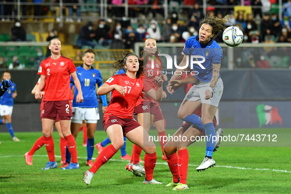Italy's forward Valentina Giacinti jump for the ball  during the FIFA World Cup Women's FIFA World Cup 2023 - Italy vs Switzerland on No...