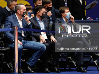 Zenit CEO Alexander Tserkovniy (L) and head coach Xavi Pascual (C) attend the FIBA Basketball World Cup 2023 Qualifying Tournament match bet...