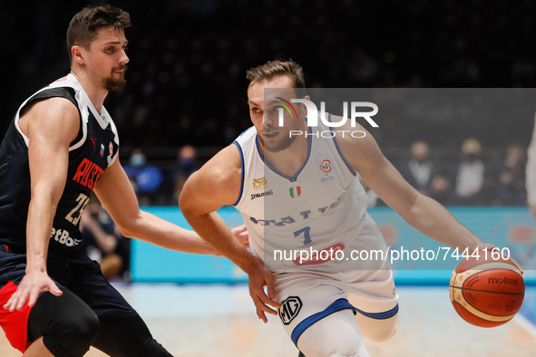 Anton Astapkovich (L) of Russia and Stefano Tonut of Italy in action during the FIBA Basketball World Cup 2023 Qualifying Tournament match b...