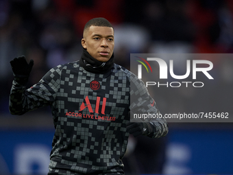 Kylian Mbappe of PSG during the warm-up before the Ligue 1 Uber Eats match between Paris Saint Germain and FC Nantes at Parc des Princes on...