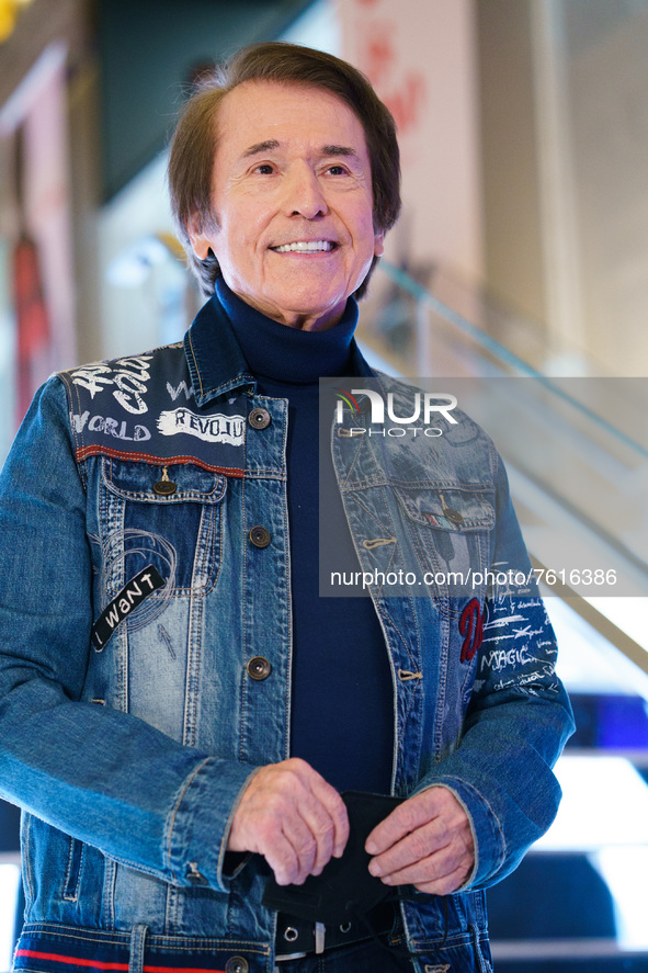 Raphael during the presents of the documentary 'Raphaelismo' at the Movistar Gran Vía store on January 10, 2022 in Madrid, Spain. 