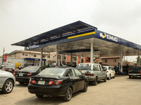 Vehicles queue for fuel at Enyo filling station in Berger along Lagos-Ibadan Epressway, 08 February 2022. Fuel scarcity has hit Lagos and ot...