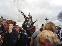 Hundreds of people gathered in front of Trafalgar Square, for the annual pillow fight. (