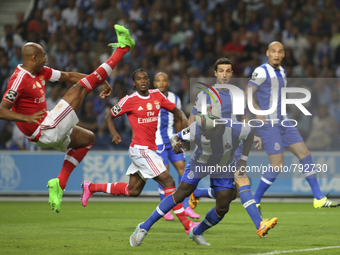 Porto's Cameroonian forward Vincent Aboubakar misses the goal during the Premier League 2015/16 match between FC Porto and SL Benfica, at Dr...