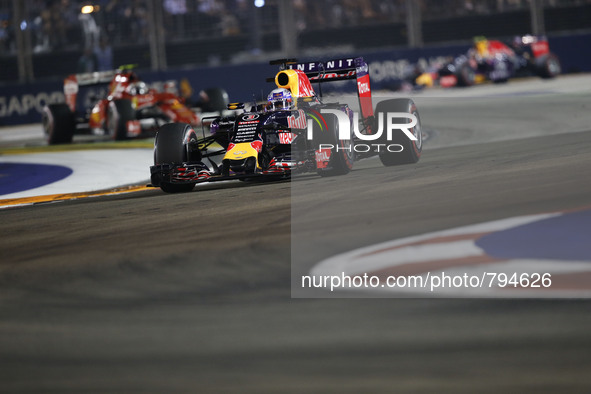 
Daniel Ricciardo (AUS#3), Infiniti Red Bull Racing, Kimi Raikkonen (FIN#7), Scuderia Ferrari, Daniil Kvyat (RUS#26), Infiniti Red Bull Rac...