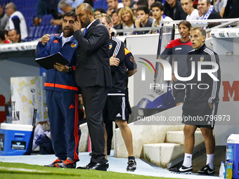 BARCELONA -september 22- SPAIN: Phil Neville and Nuno Espiritu Santo in the match between RCD Espanyol and Real Madrid CF, corresponding to...