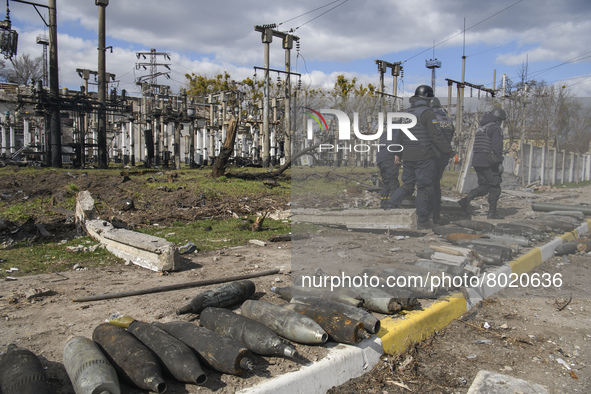 Ukrainian Sapers dispers explosive items and shells in the recaptured by the Ukrainian army Bucha city near Kyiv, Ukraine, 04 April 2022. 