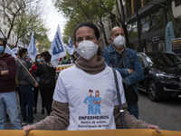 A large group of people in front of the Ministry of Health manifests itself in better conditions with boards and flags, on April 7, 2022, in...