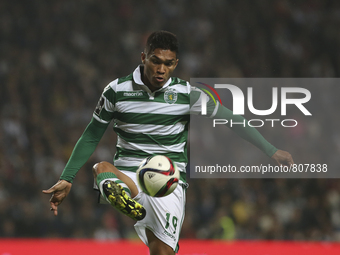 Sporting's Colombian forward Teófilo Gutiérrez vies during the Premier League 2015/16 match between Boavista FC and Sporting CP, at Bessa Se...