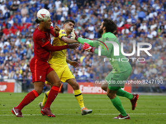 L-R Liverpool's Virgil van Dijk Chelsea's Christian Pulisic and Liverpool's Alisson Becker during FA Cup Final between Chelsea and Liverpool...