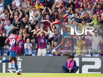 Wilfried Zaha of Crystal Palace celebrates after scoring during the Premier League match between Crystal Palace and Manchester United at Sel...