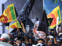 Sri Lankans shout slogans during a protest near the official residence of president Gotabaya Rajapaksa at  Colombo, Sri Lanka. 28 May 2022....
