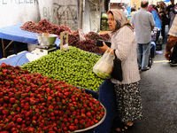 People doing shopping at the local market in Istanbul, Turkey on June 03, 2022. May 2022 inflation reached 73.50 percent, the highest level...