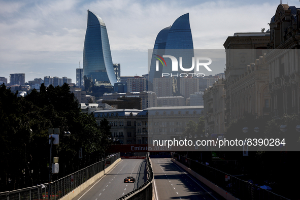 04 NORRIS Lando (gbr), McLaren F1 Team MCL36, action during the Formula 1 Azerbaijan Grand Prix 2022, 8th round of the 2022 FIA Formula One...