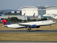Delta Air Lines has confirmed the order for 12 more Airbus A220-300 aircraft, bringing the total order to 107 aircraft, 45 A220-100 units an...