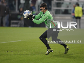 yann sommer before champions league match between juventus fc and Borussia Mnchengladbach at the juventus stadium of turin  on october 21, 2...